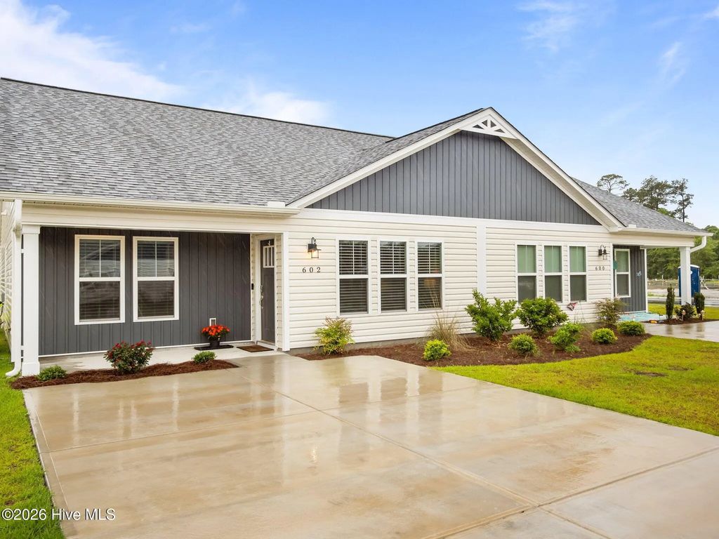 602 Villa Cove, Newport