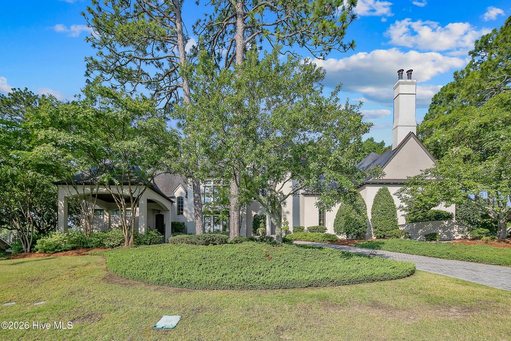 1128 Longleaf Drive, Fayetteville