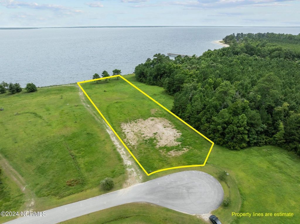 363 Wind Lake Road S, Oriental