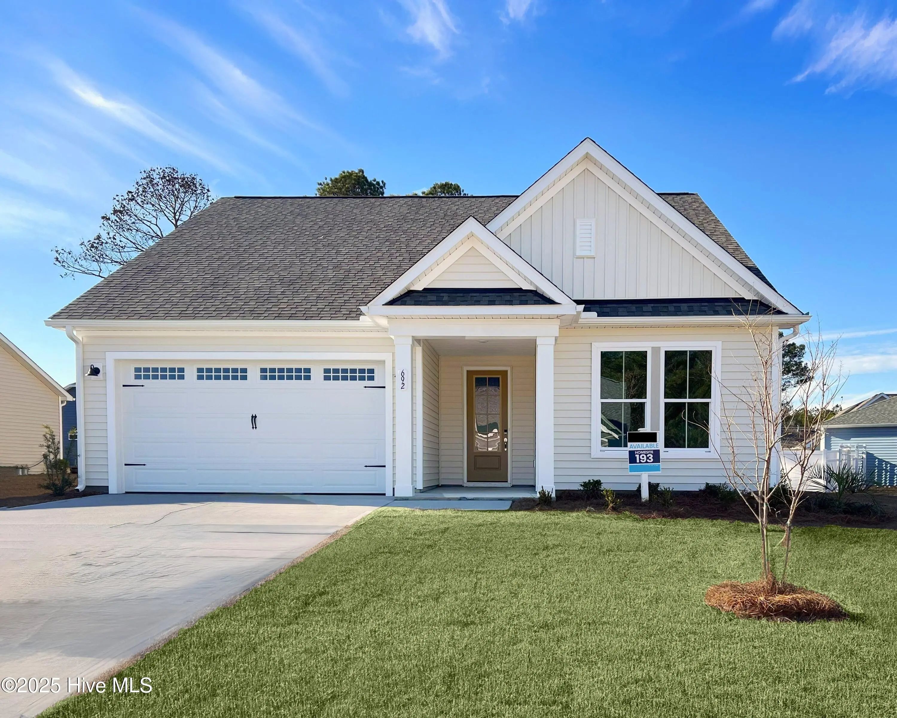 692 Edgeside Drive Se, Bolivia