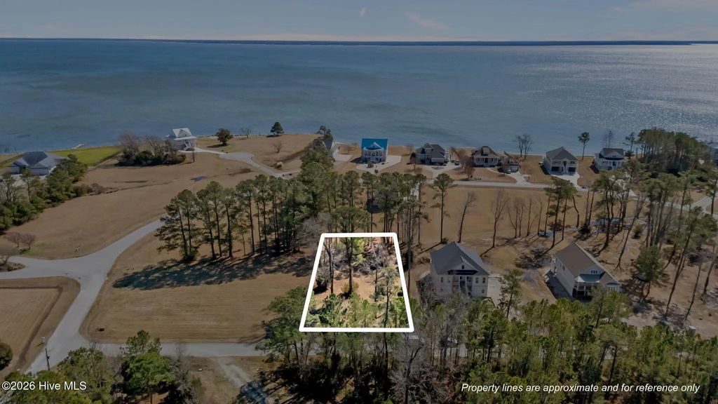 4005 Tarpon Drive, Oriental