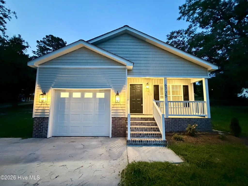 6735 Hill Street, Grifton