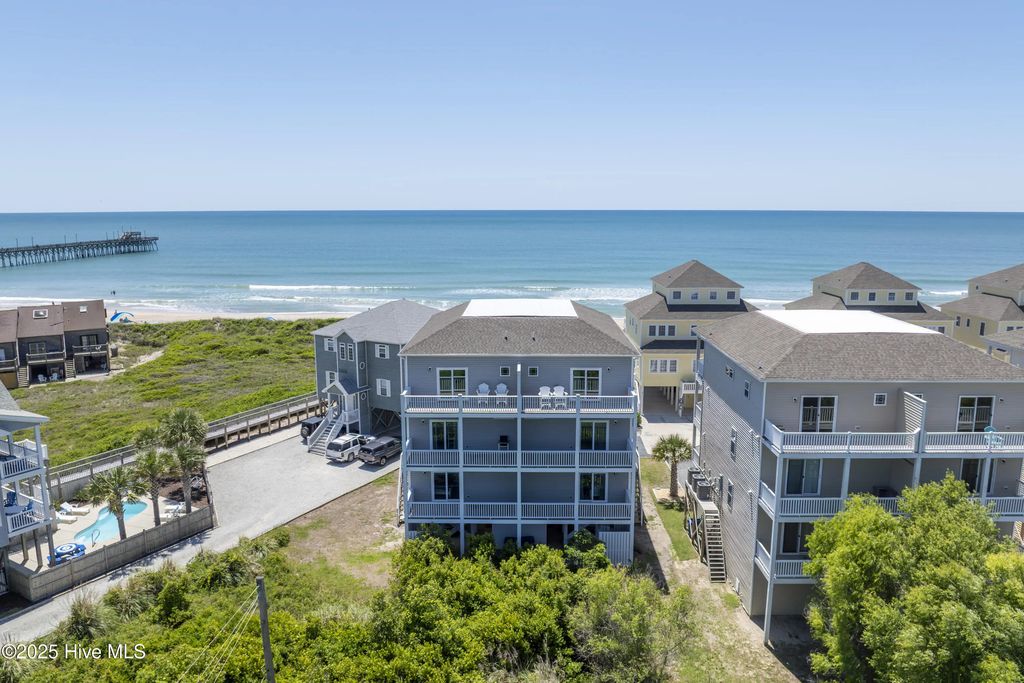 878 Villas Drive, North Topsail Beach