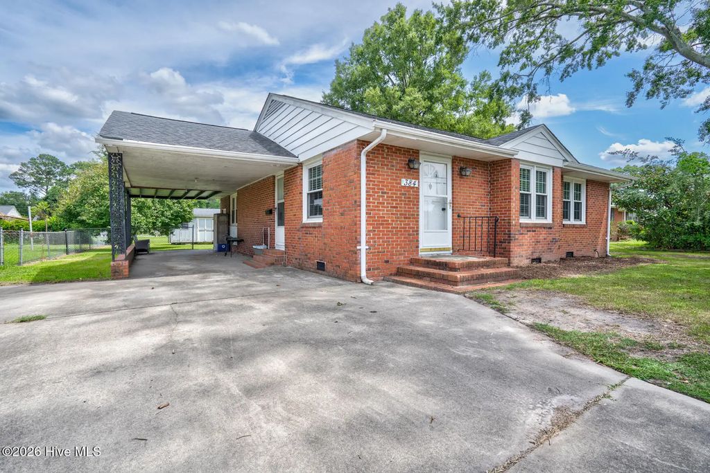 384 Snow Hill Street, Ayden