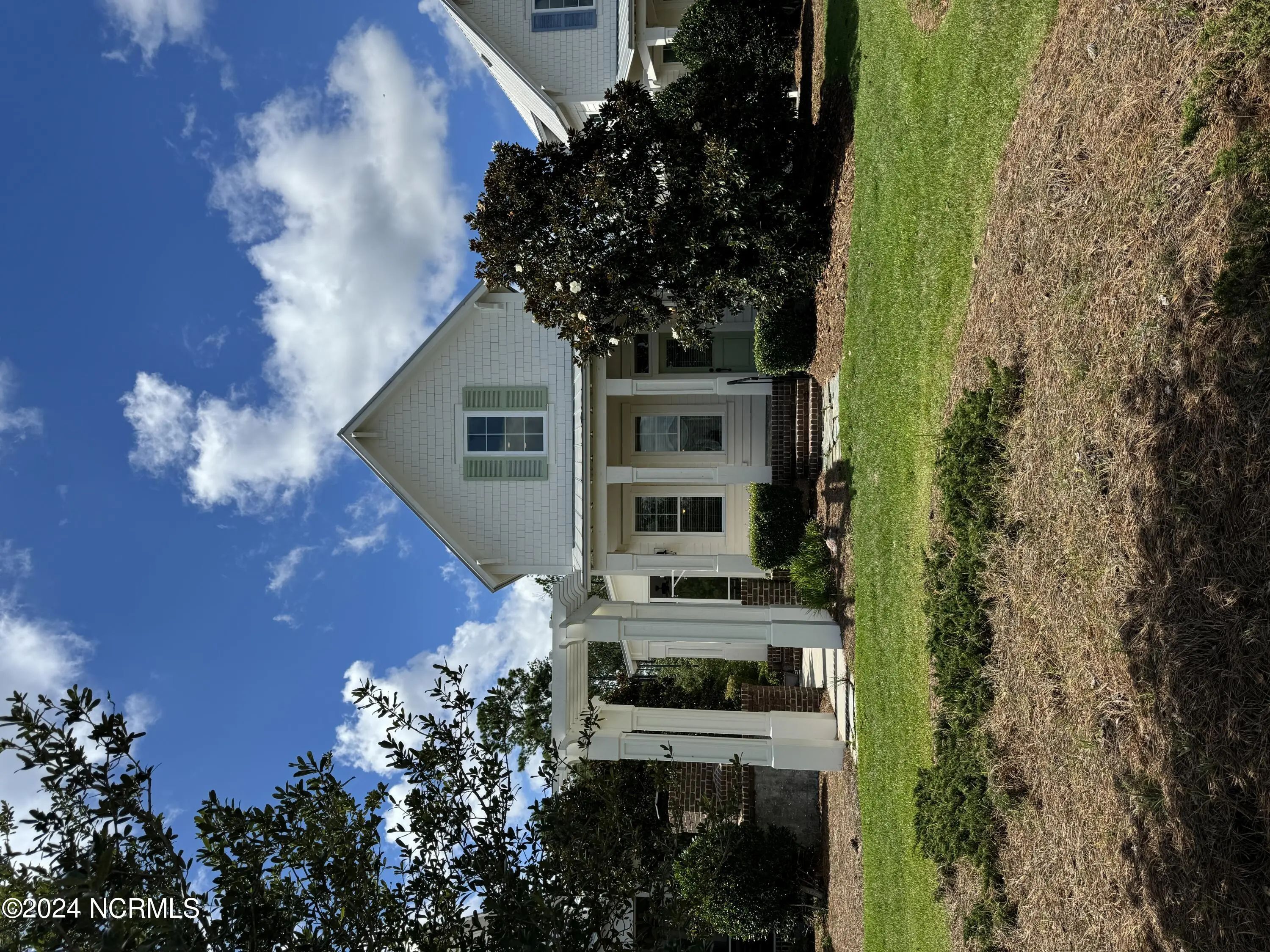 819 Meadowsweet Lane, Leland