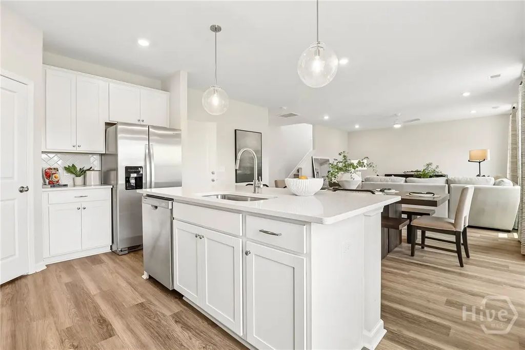 250 Green Meadow Drive, Savannah