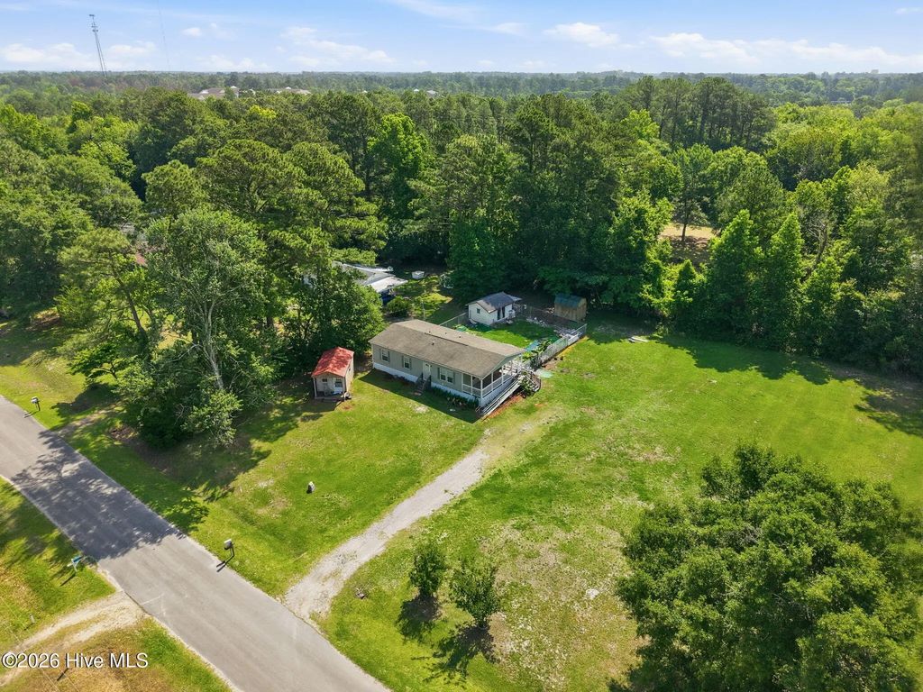 172 Gray Squirrel Lane, Newport