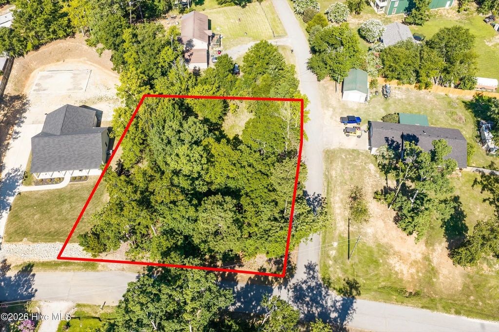 1648 Comanche Circle, Lincolnton