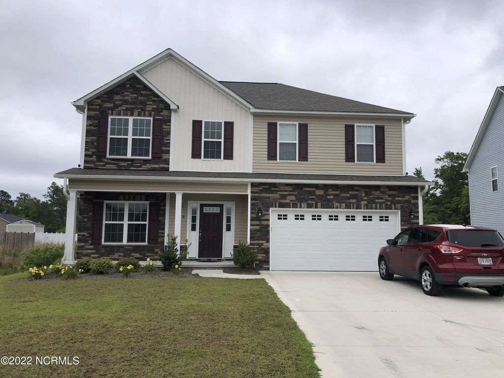 209 Legacy Lane, Newport