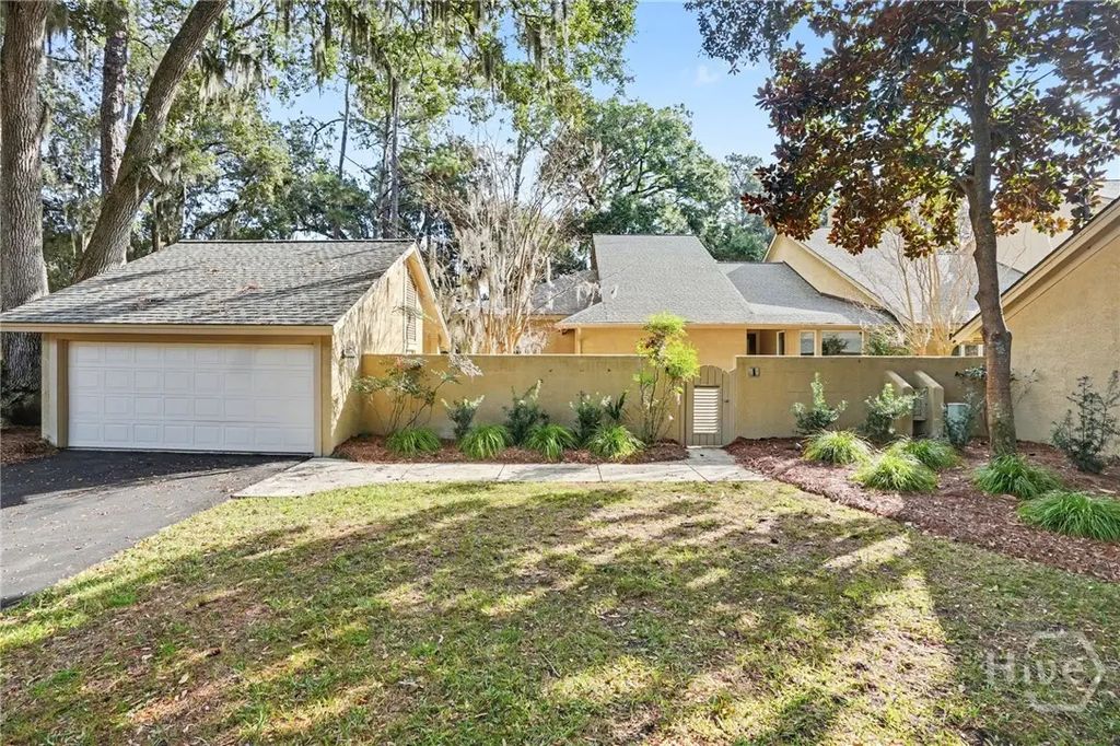 1 Tapestry Lane, Savannah