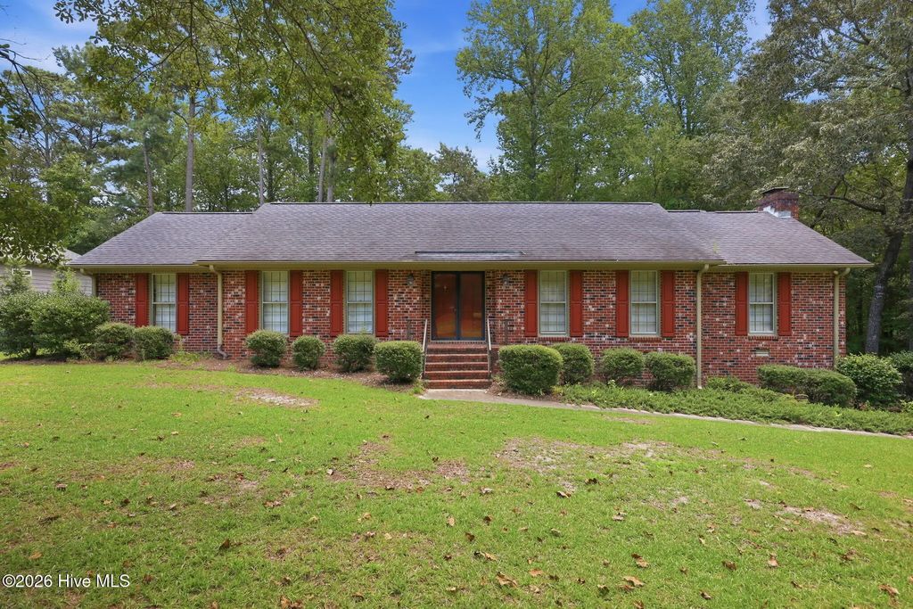 111 Robin Road, Greenville