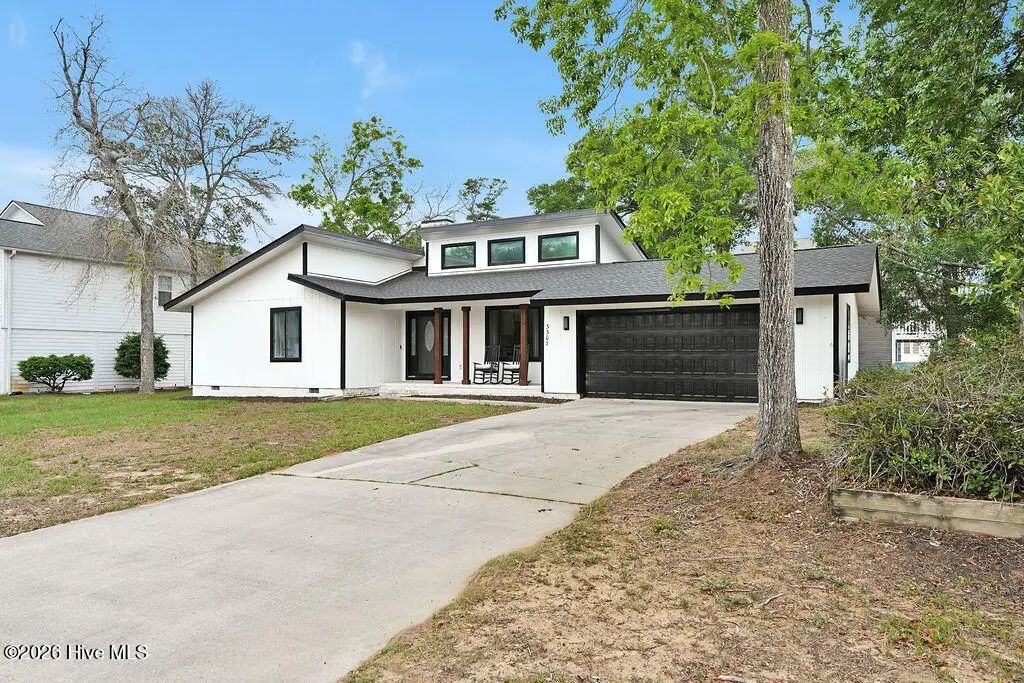 3307 E Oak Island Drive, Oak Island