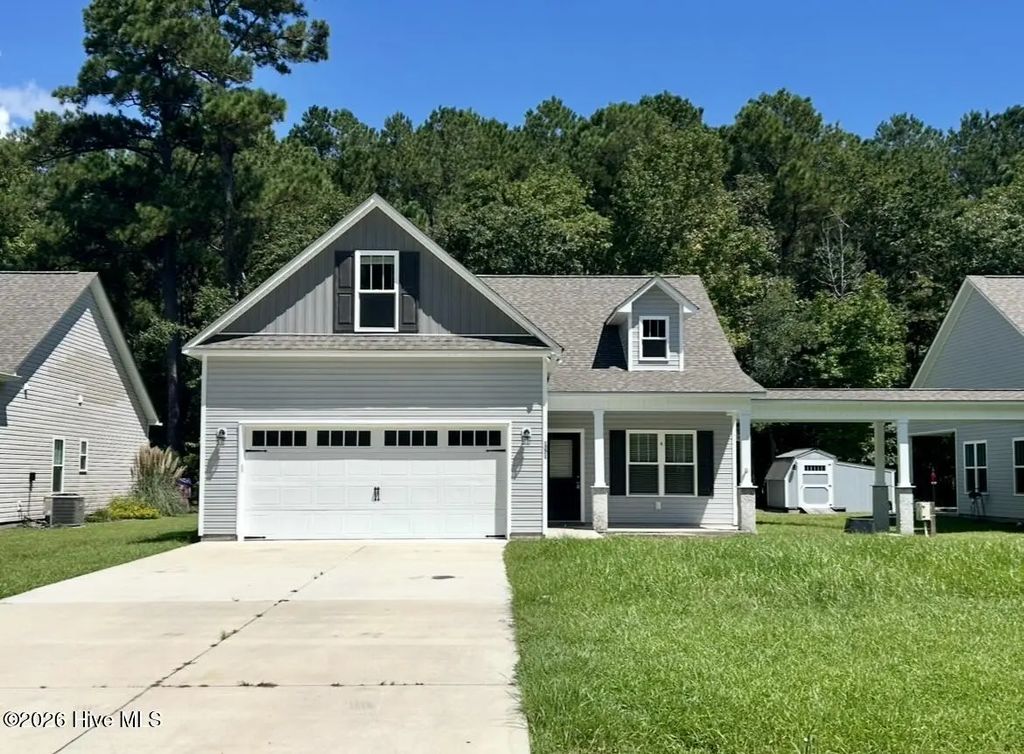1271 Dan Owen Drive, Hampstead
