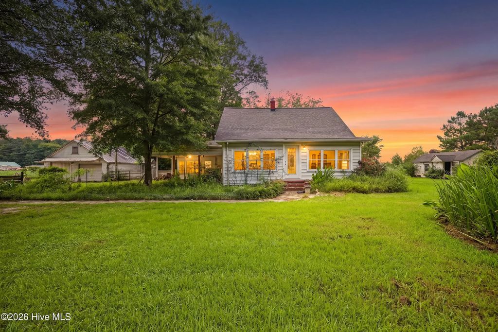 1303 Turnpike Road, Elizabeth City