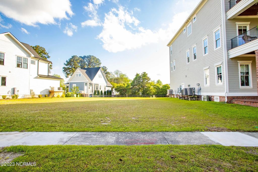 805 E Front Street, New Bern