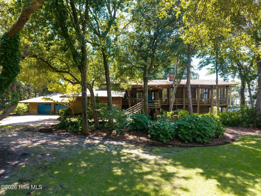 159 Loblolly Drive, Pine Knoll Shores