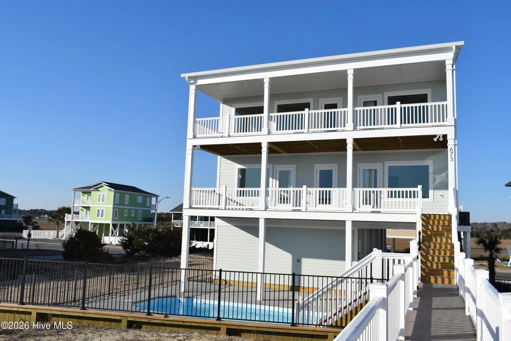 673 Ocean Boulevard W, Holden Beach