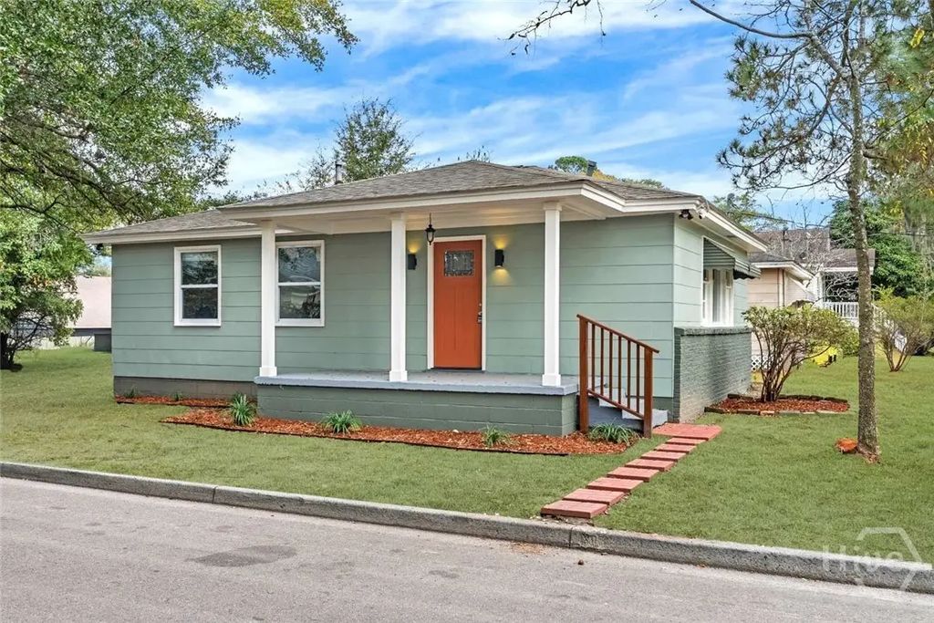 2102 Auburn Street, Savannah