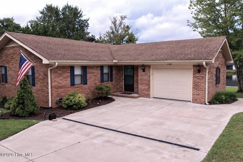 1140 Charlotte Avenue, Calabash