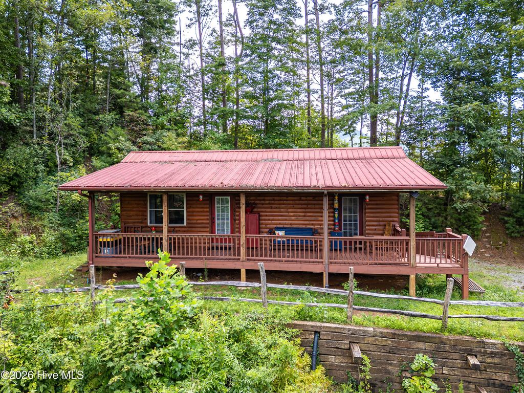 643 Zekes Trail, Marble