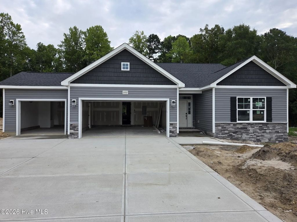 2937 Loch Court, Greenville
