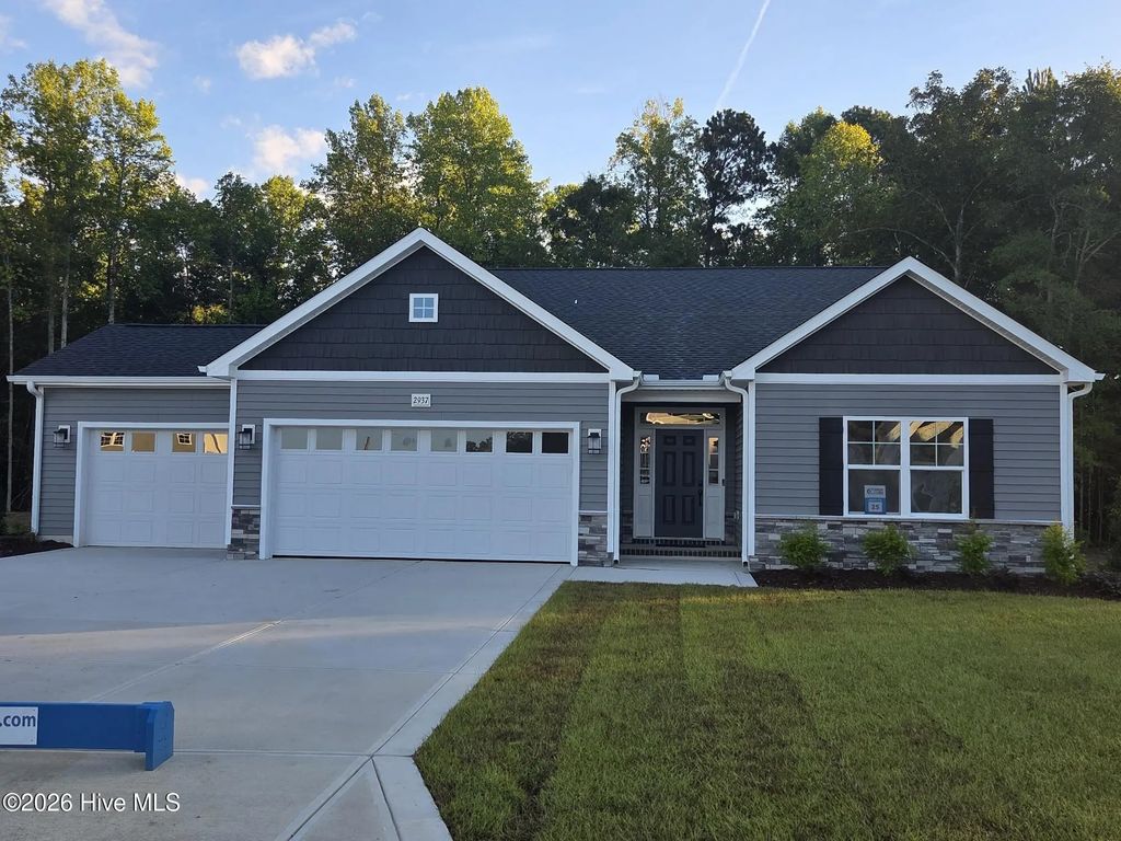 2937 Loch Court, Greenville