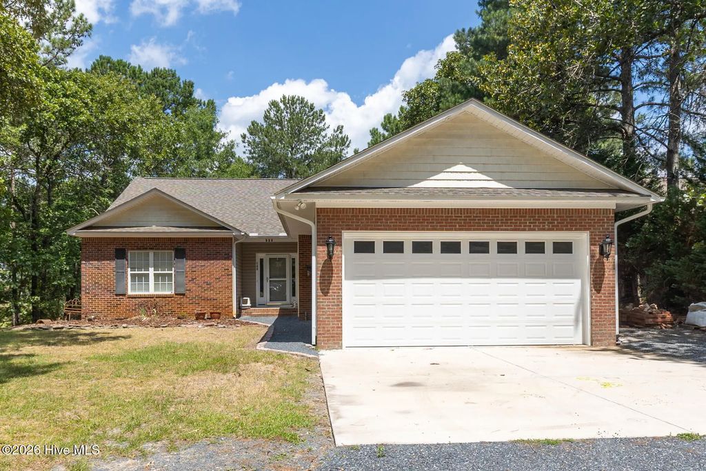 142 Overlook Drive, West End