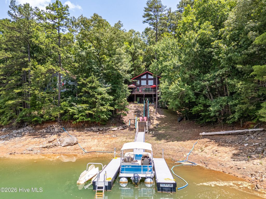 659 Lonesome Pine Road, Murphy
