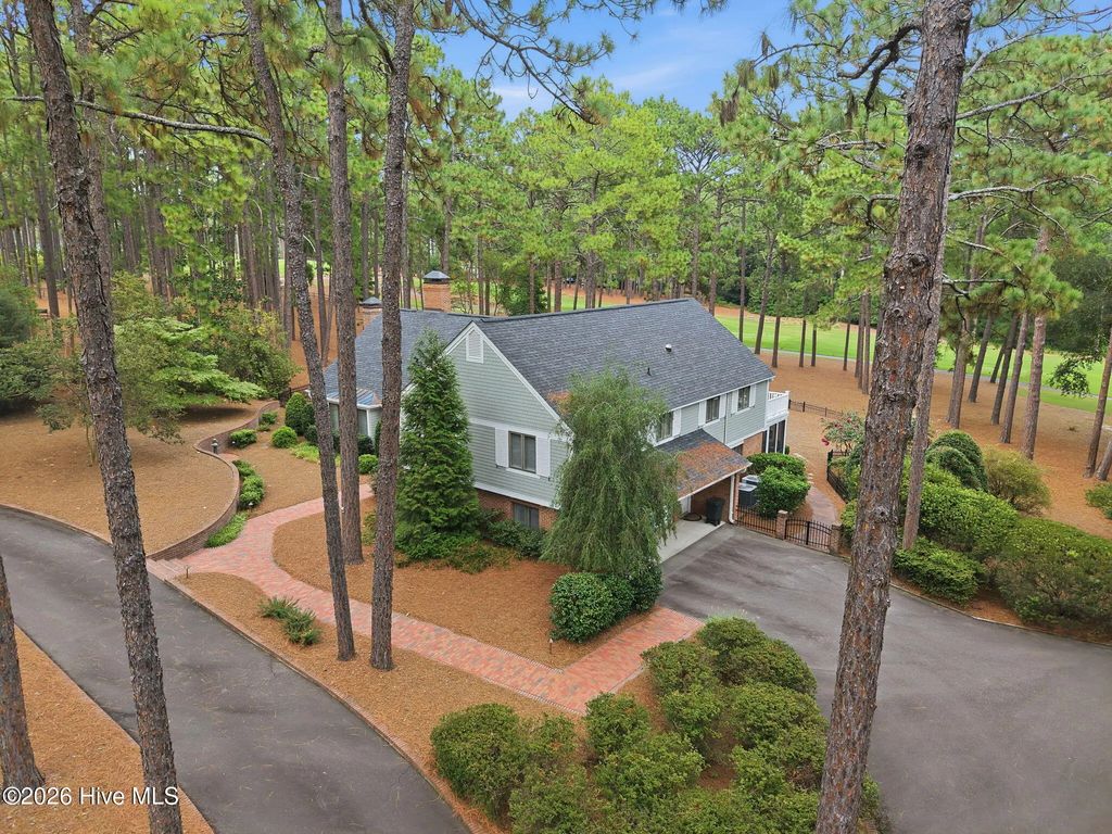 90 Bel Air Drive, Pinehurst