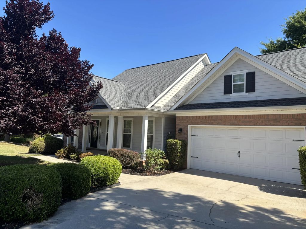 1183 Greenwich Pass, Columbia