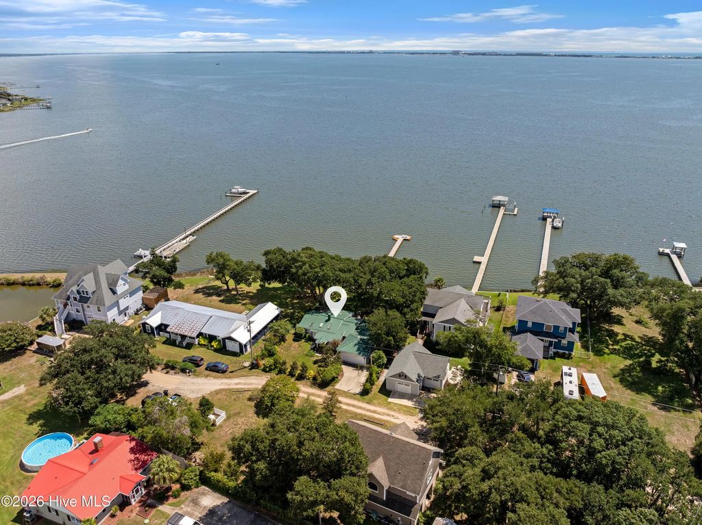 114 Pearson Cir Extension, Newport