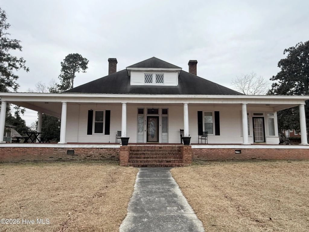 319 Mcrae Street, Laurinburg