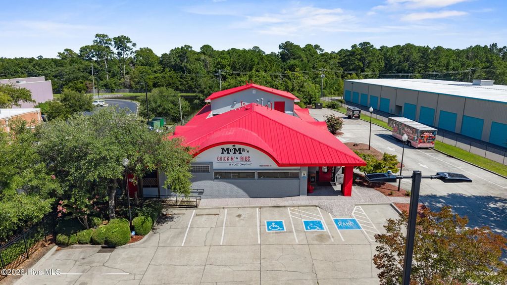 8232 Market Street, Wilmington