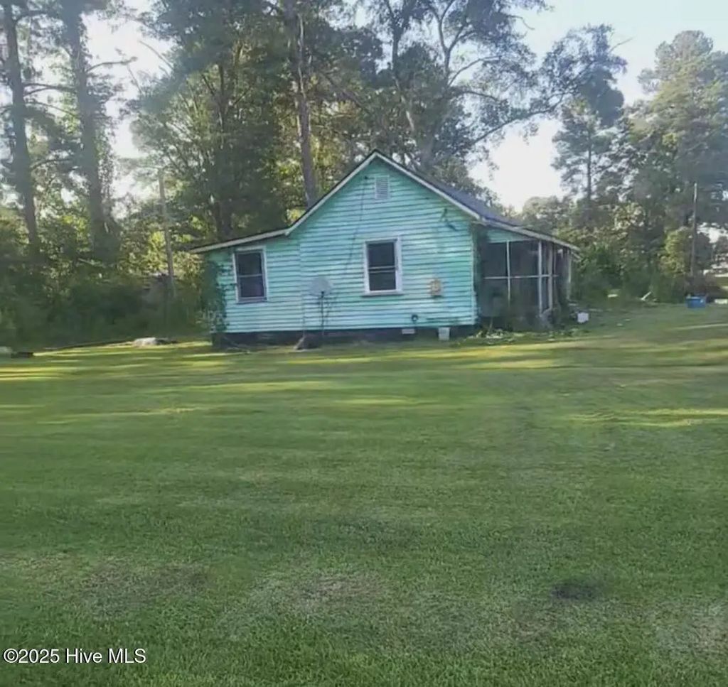 5976 Acorn Road, Grifton