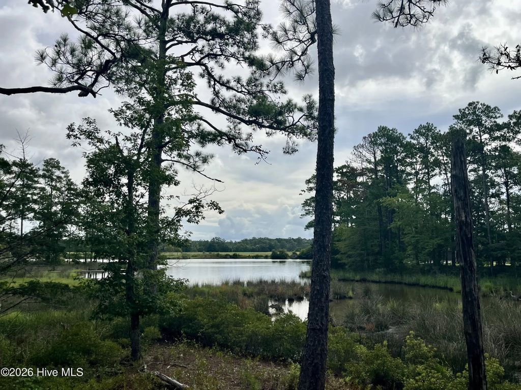 671 Plantation Parkway, Oriental