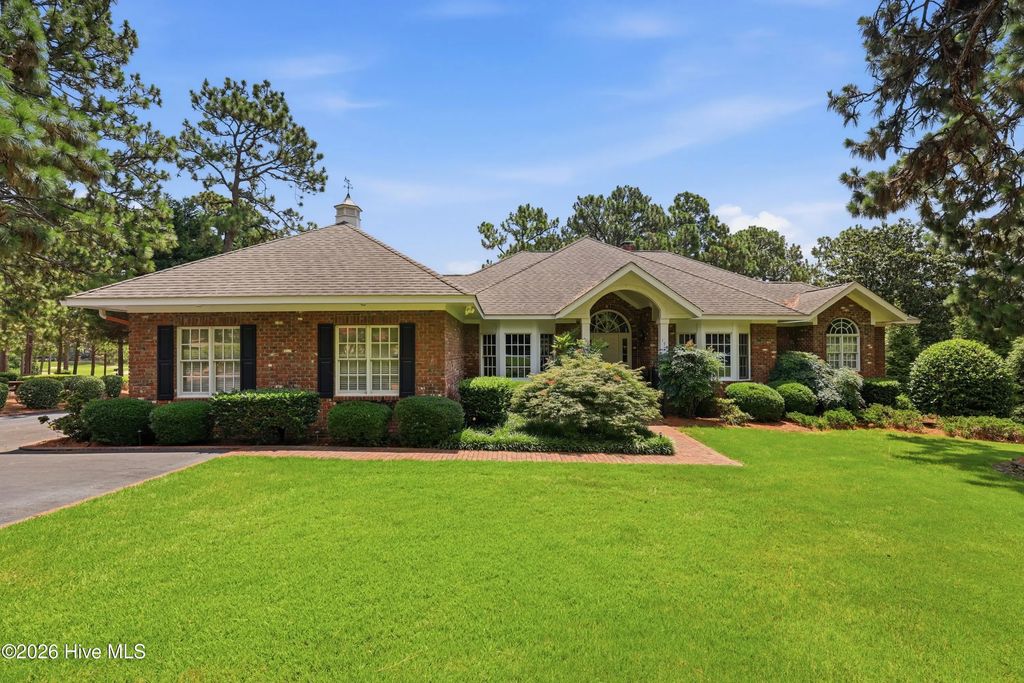 175 Brookhaven Road, Pinehurst