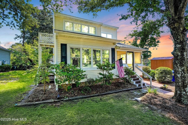 122 Se 2nd Street, Oak Island