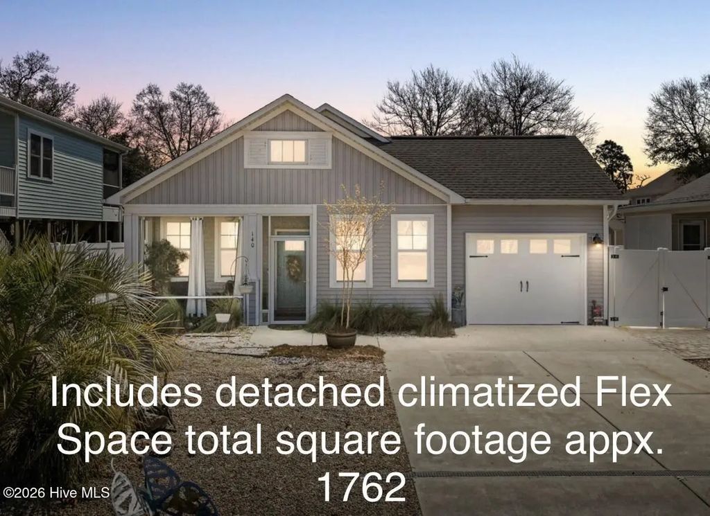 140 Ne 16th Street, Oak Island