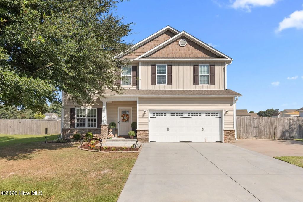 105 Cypress Manor Court, Jacksonville