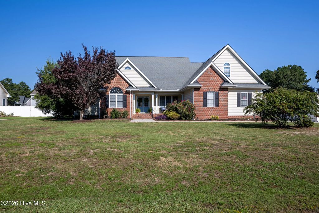 165 Pinecroft Drive, Dunn