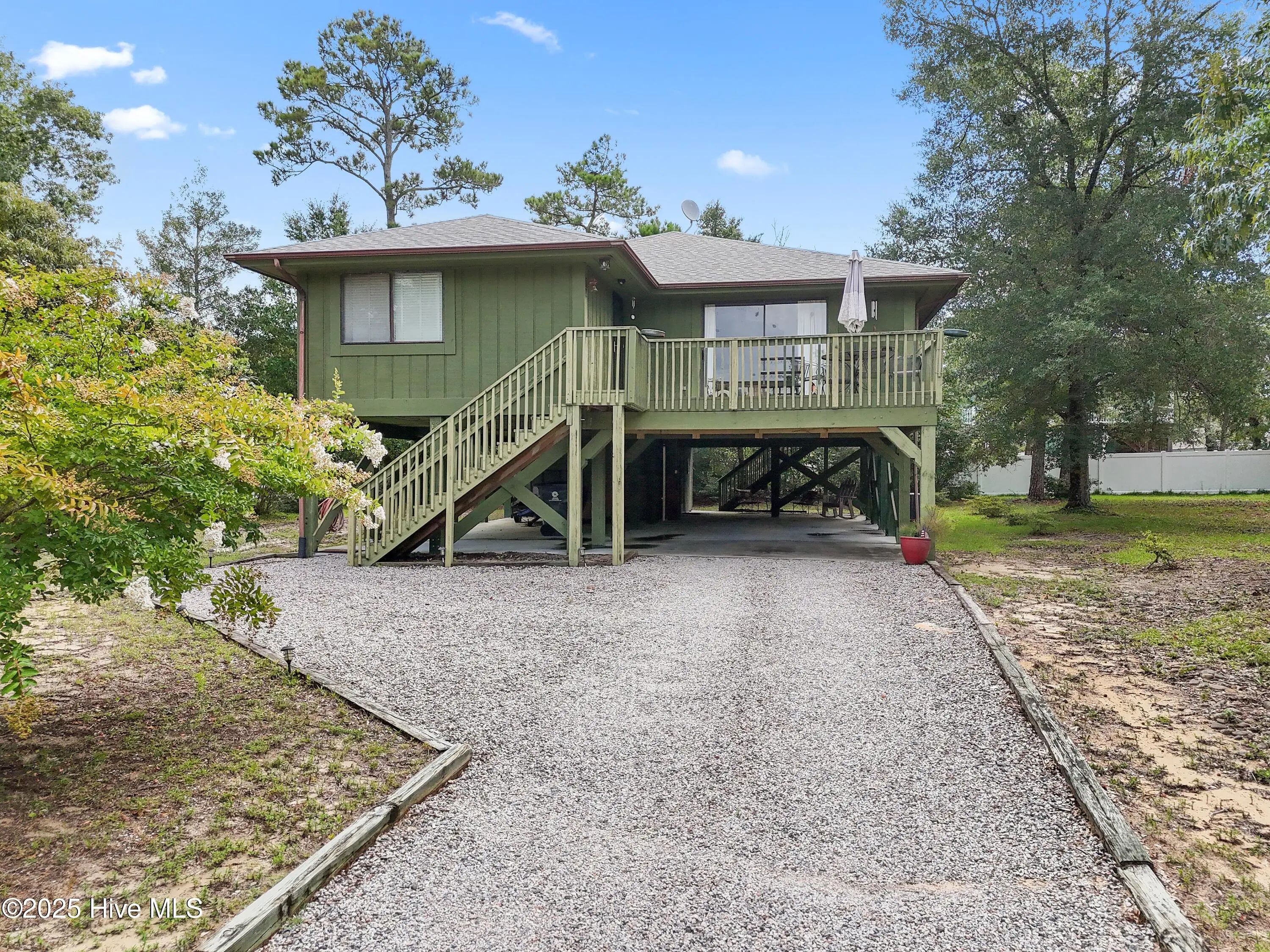 118 Nw 21st Street, Oak Island