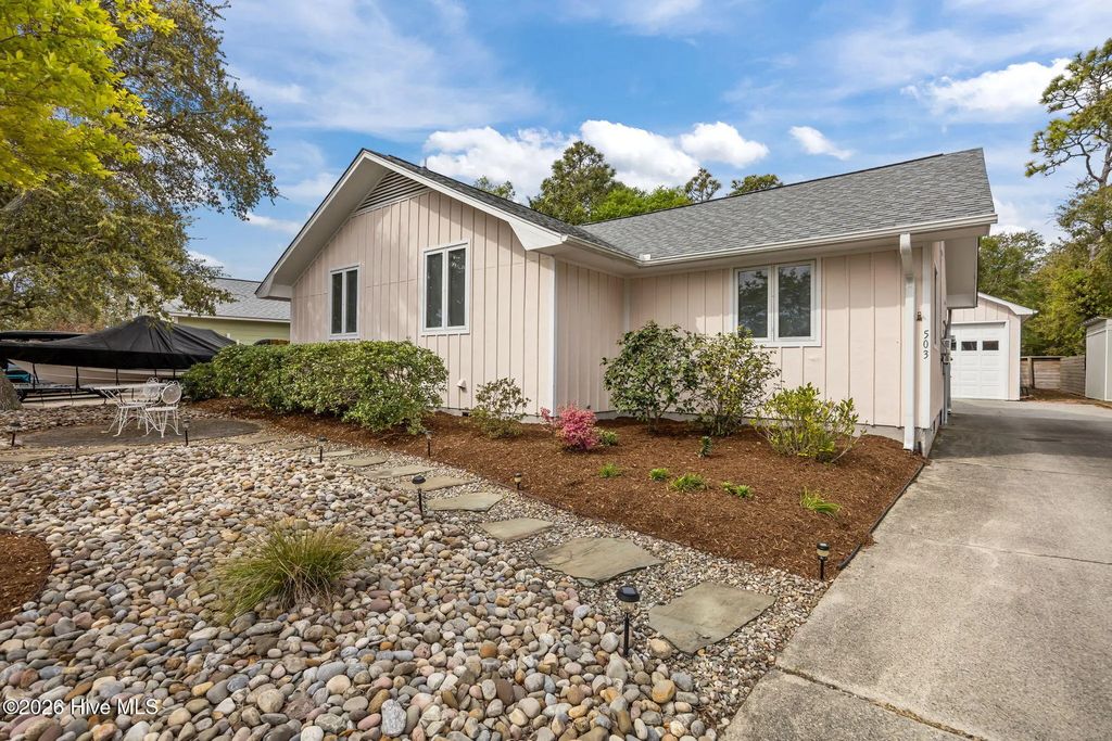 503 Fern Creek Lane, Carolina Beach