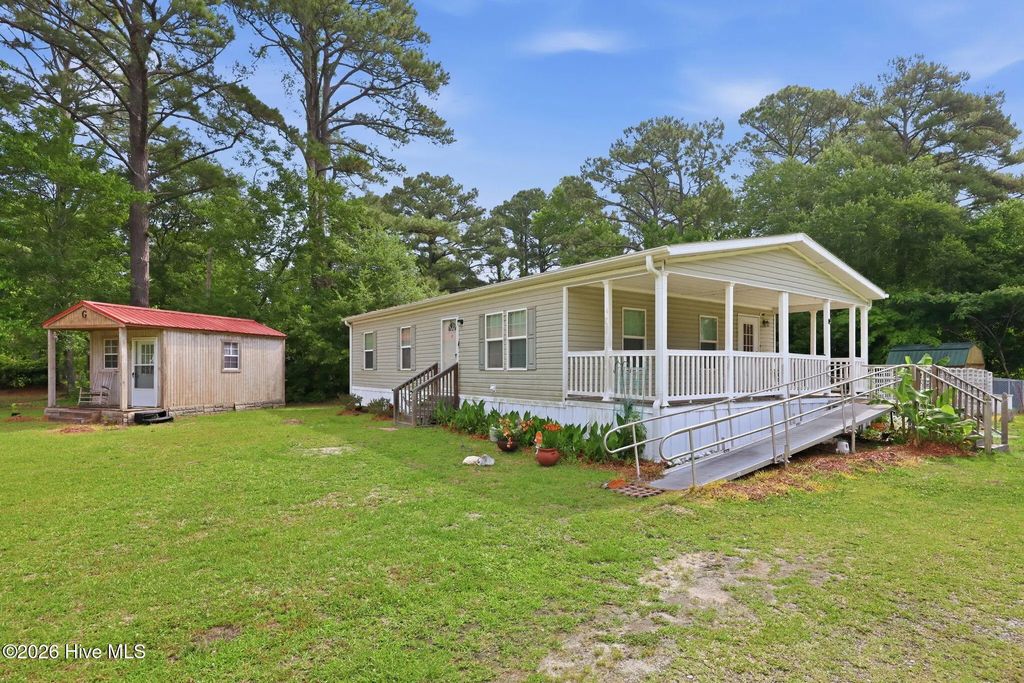 172 Gray Squirrel Lane, Newport