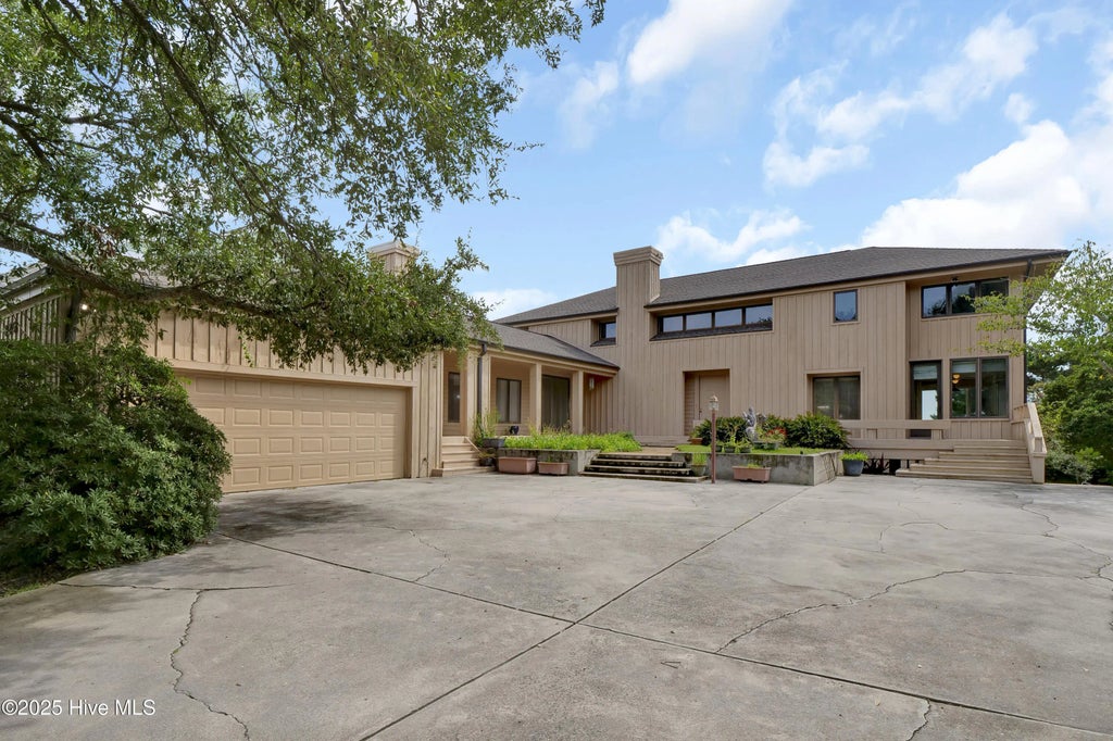 825 Inlet View Drive, Wilmington