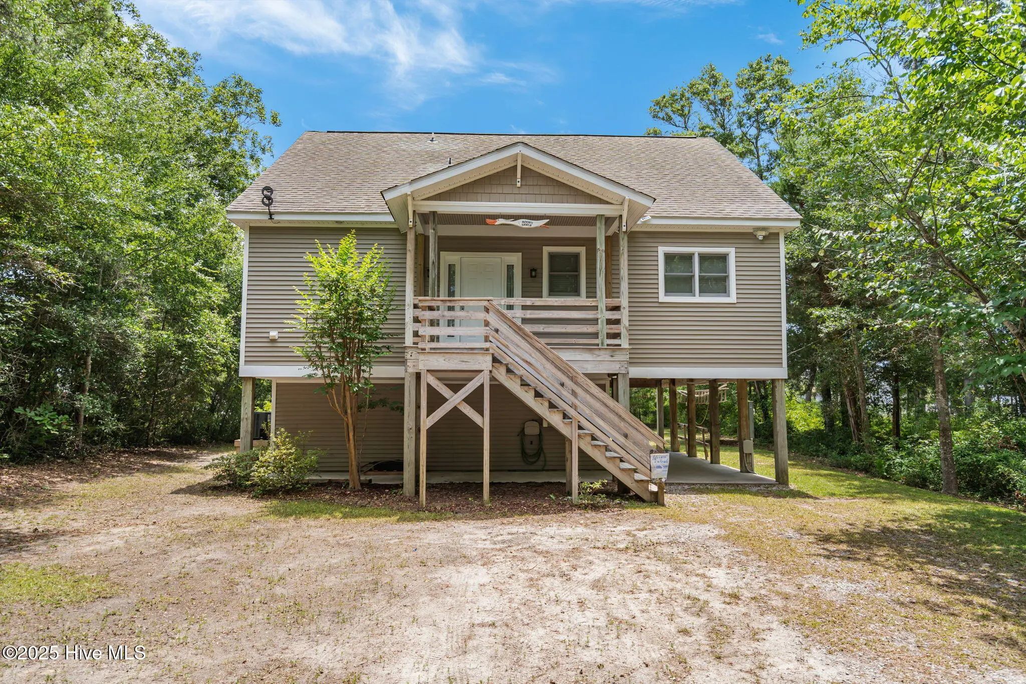 107 Sw 26th Street, Oak Island