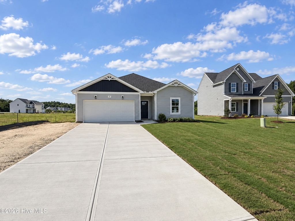 37 Fiddleneck Court, Pine Level