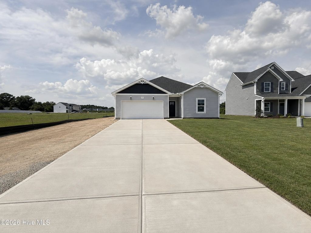37 Fiddleneck Court, Pine Level