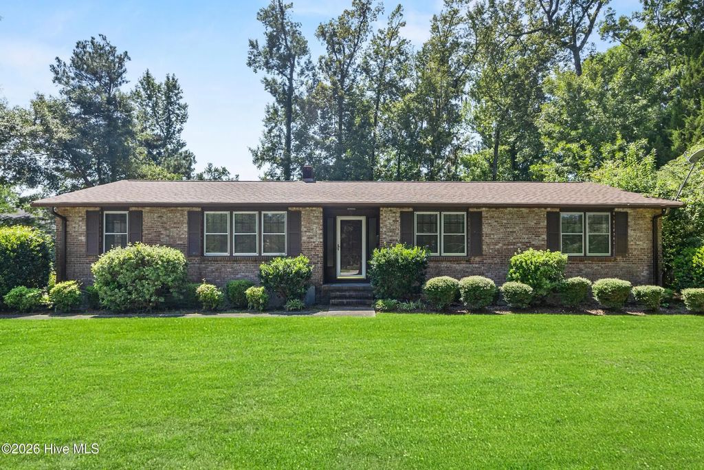 5 Forest Court, Jacksonville