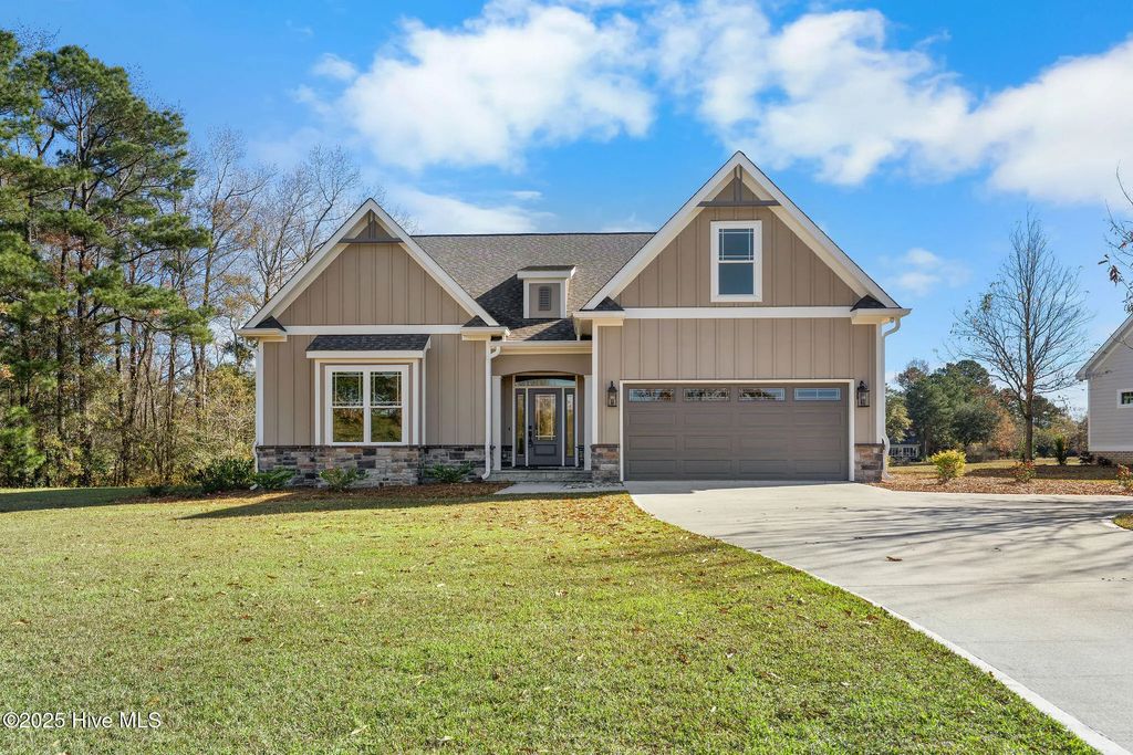135 Sycamore Lakes Drive, Wallace