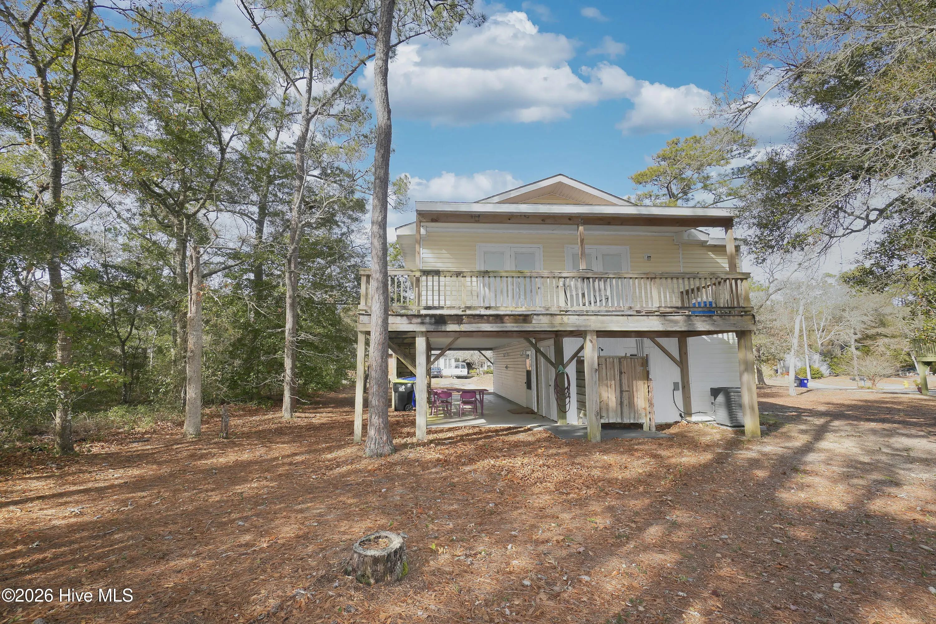 114 Nw 21st Street, Oak Island